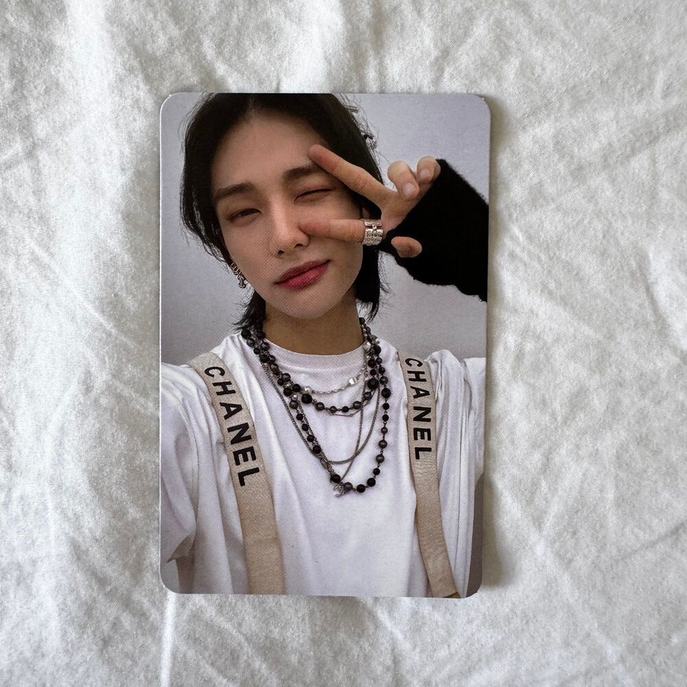 Hyunjin Noeasy Chanel Photocard